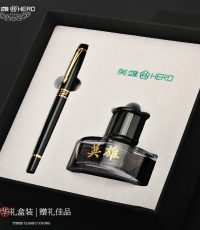 英雄7032黑色依金鋼筆（明尖）